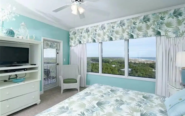 Tops'l 1008 2 Bedroom Condo by RedAwning