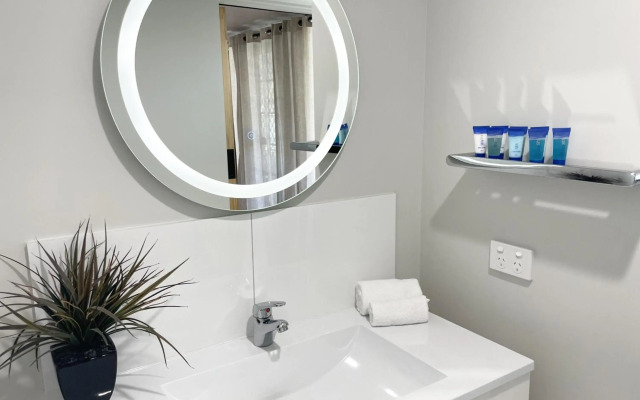 Bribie Beach Bungalow