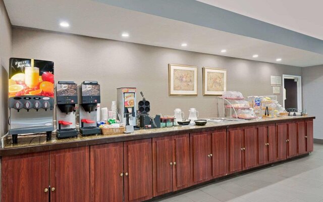 Hawthorn Suites By Wyndham Columbus West In Columbus United