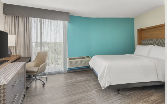 Holiday Inn Charleston Riverview by IHG