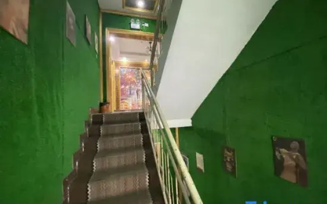 Yongcheng Zijinghua Fashion Hotel