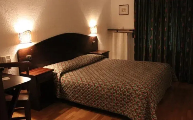 Hotel Stambecco