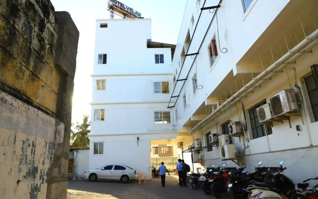 Hotel Velan International