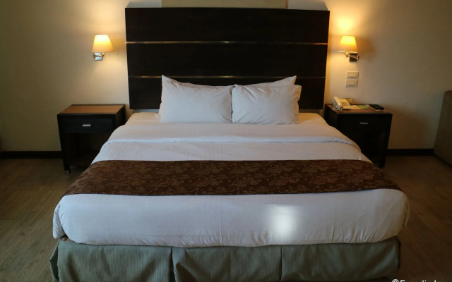 Days Hotel Iloilo