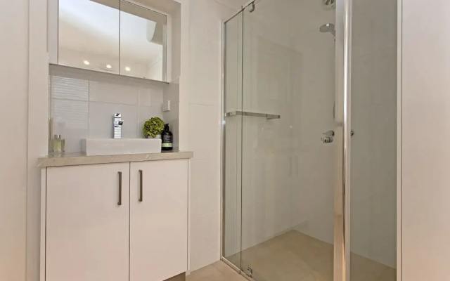 Boutique Apartment - Central & Sophisticated