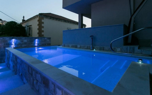 Apartments Aura