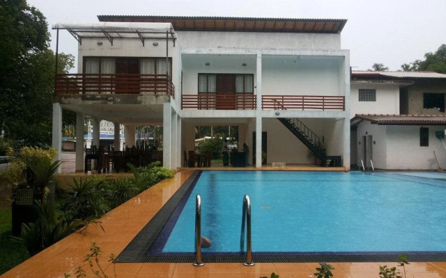 The Mangrovecave Hotel