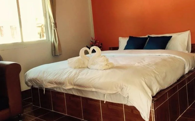 Meesaneh Resort