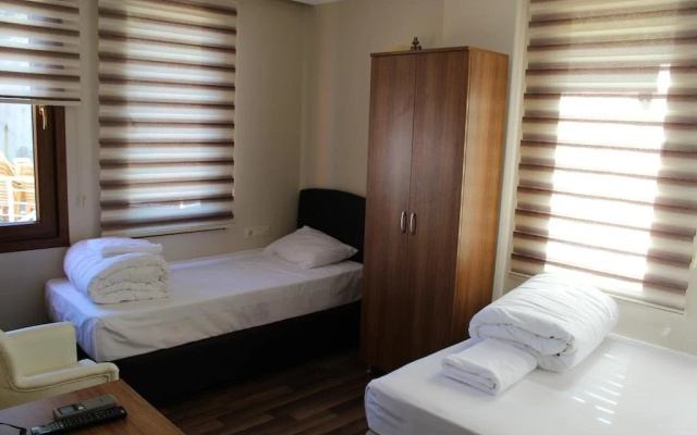Oz-Ay Hotel