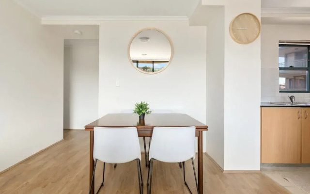 Spacious 3-bed With Alfresco Dining by Amenities