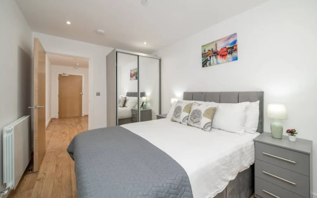 Skyvillion - River View Mins To O2 & London Excel