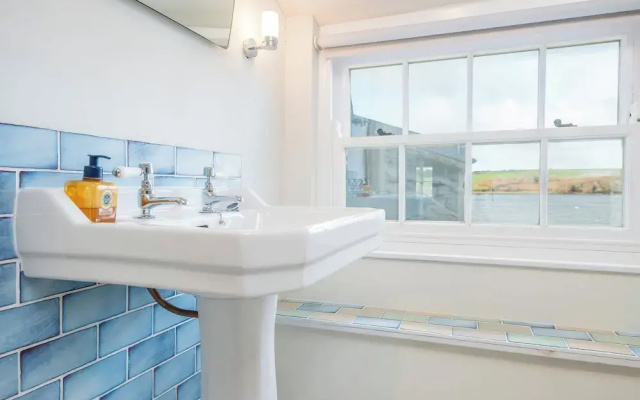 Leeward Cottage