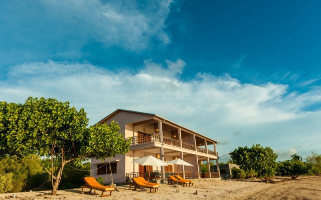 Emeraude Lodge in Nosy Be, Madagascar from 70$, photos, reviews - zenhotels.com hotel front