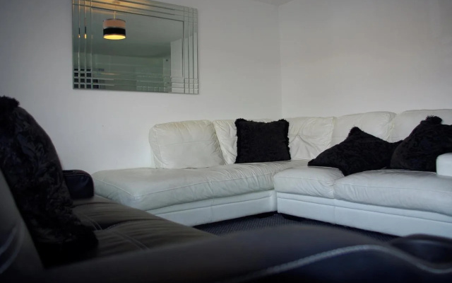 My-Places Abbotsfield Court Townhouse 3