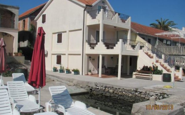 Апартаменты Dubravcevic Черногория, Тиват - отзывы, цены и фото номеров - забронировать отель Dubravcevic онлайн