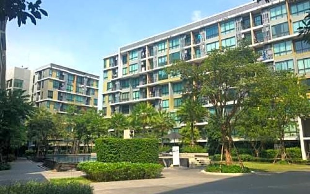 Отель Modern Loft Icondo @ Sukhumvit 103 Бангкок вид на фасад
