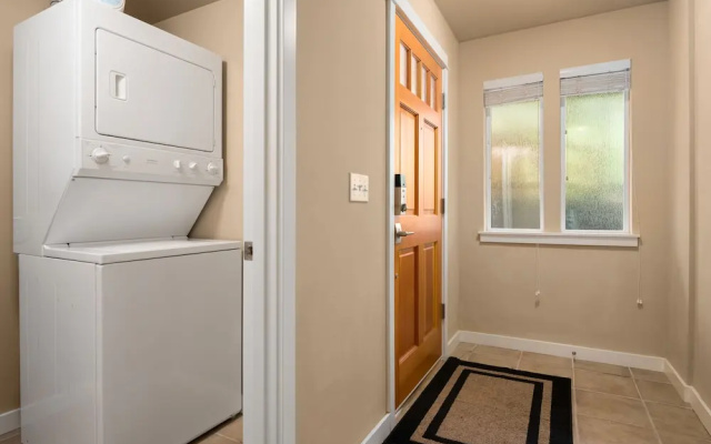 Seattle Vacation Home: Life's A Mountain