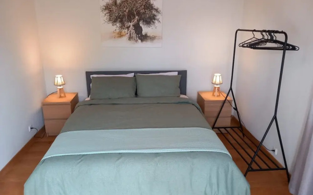 Pavlos Loft Apartment - Leontari Garden Escape