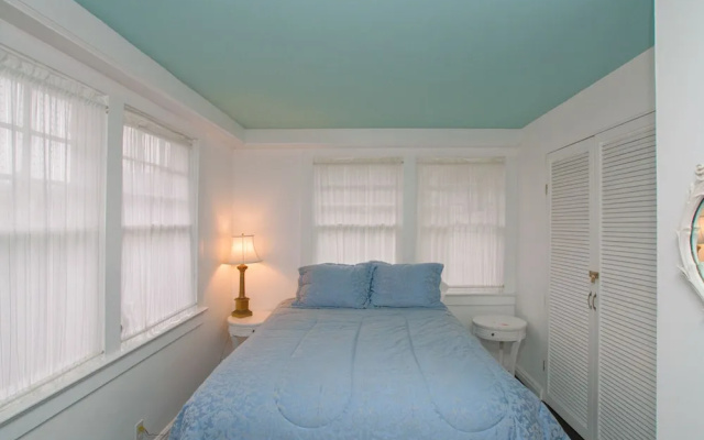 Pacific Way Villa 4 Br home by RedAwning