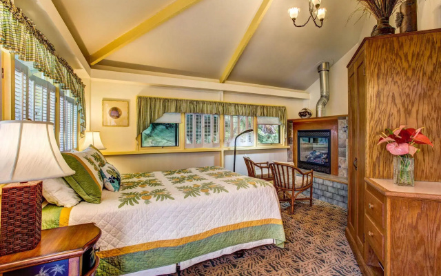 Kilauea Lodge and Restaurant