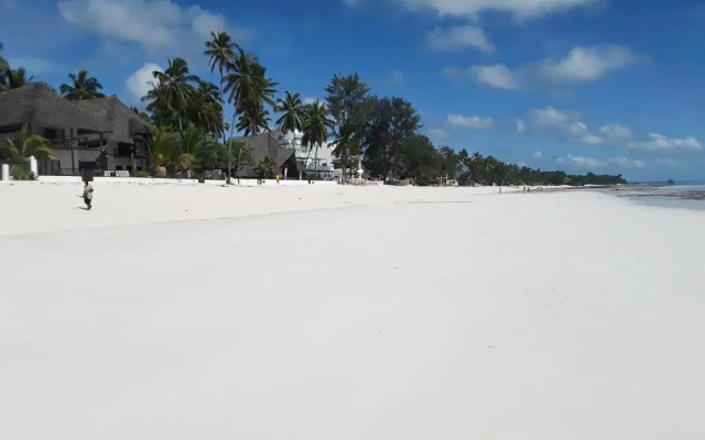 Ocean Blue Apartment with Jacuzzi ZanzibarHouses