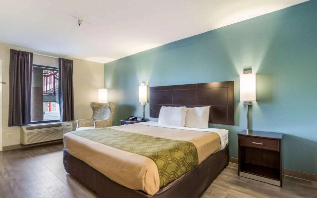 Econo Lodge Inn & Suites Brooks - Louisville South