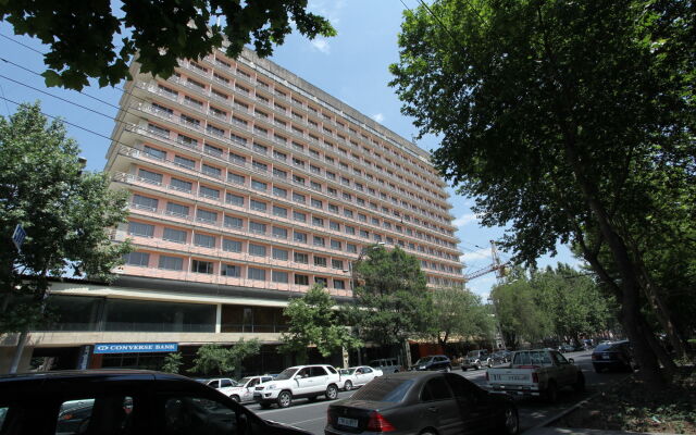 Ani Plaza Hotel in Yerevan, Armenia from 121$, photos, reviews - zenhotels.com hotel front