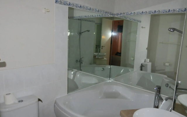 Yatt Hotel