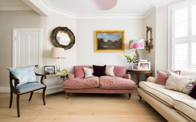 Fabulous 4 Bedroom Family Home in Fulham