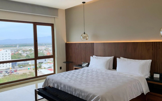 Holiday Inn & Suites Puerto Vallarta Marina & Golf by IHG
