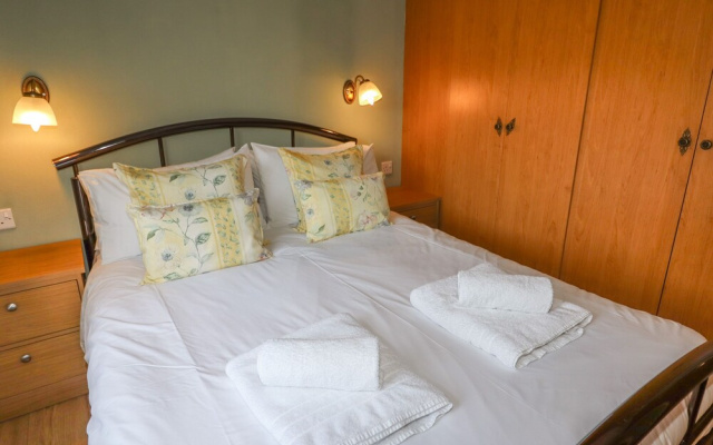 Wayside Lodge