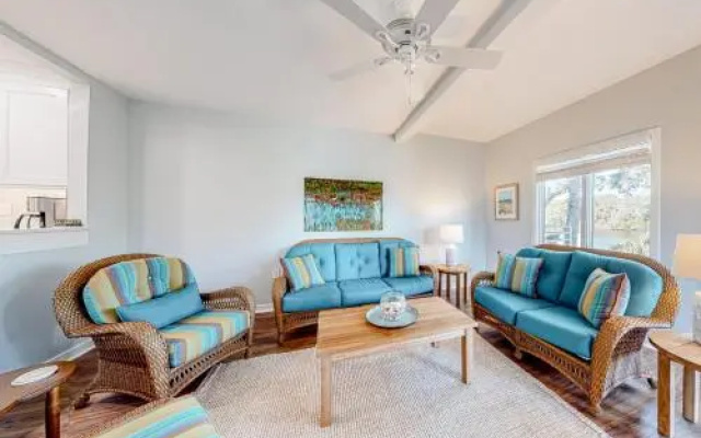 4371 Windswept Lakeside