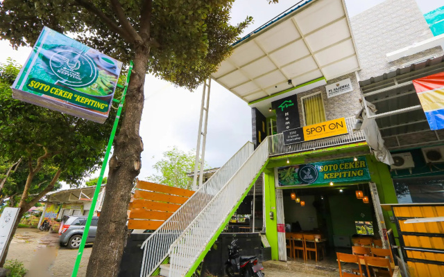 SPOT ON 2332 D'green Homestay