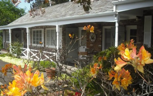 Grey Whale Inn