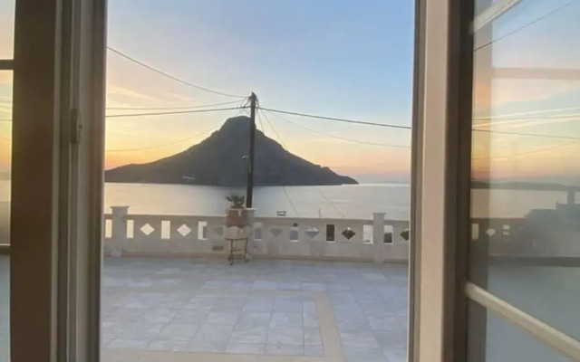 Villa - Sleeps 7 - Hot Tub - Pets - Sea View