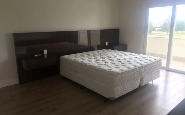 Casa 450m2 Laguna Internacional