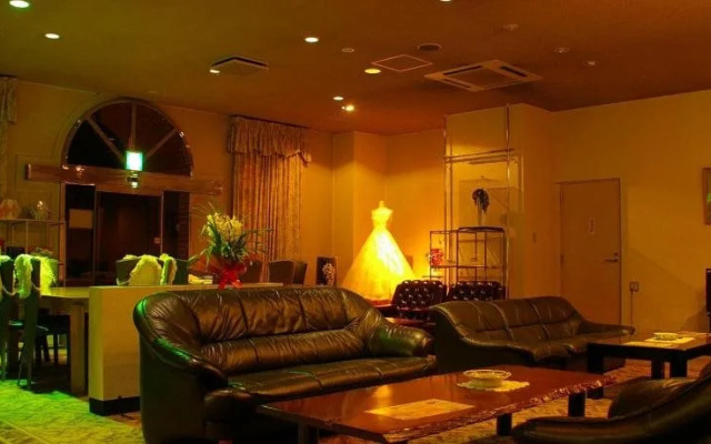 Riverside Hotel (Gojo)