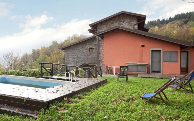 Refreshing Holiday Home With Pool, Garden, Tennis Court, BBQ