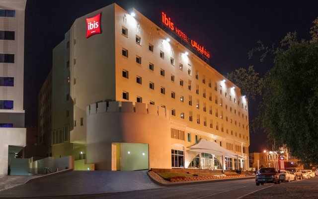 Отель ibis Muscat Оман, Маскат - 1 отзыв об отеле, цены и фото номеров - забронировать отель ibis Muscat онлайн вид на фасад