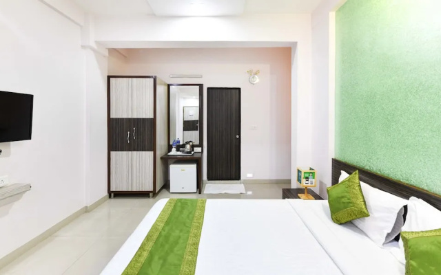 OYO 2116 Skylon Hotel