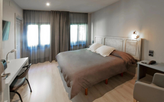 Hotel Jardí Suites-Apartaments