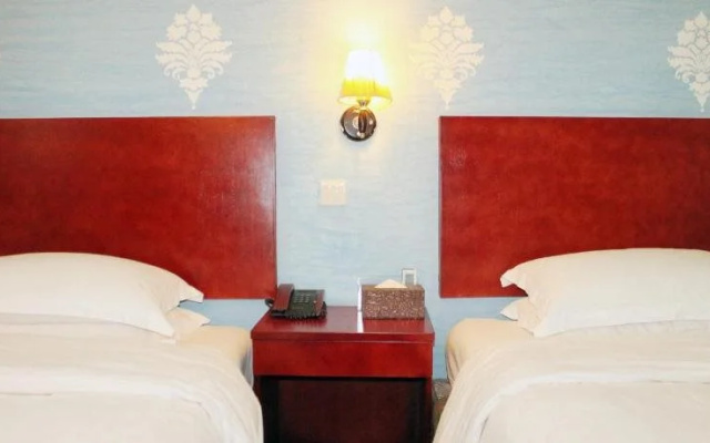 Glee Hotel