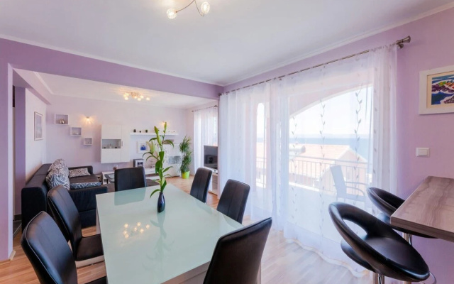 Stunning Home in Prigradica With Wifi and 2 Bedrooms