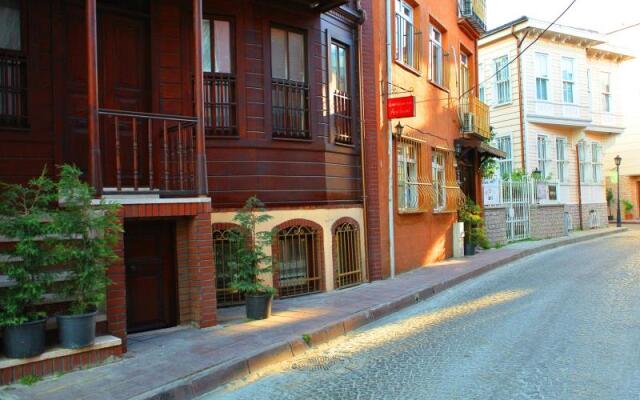 Апартаменты Emirhan Inn Apartment вид на фасад