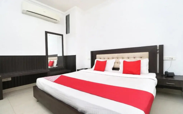 Hotel Space By OYO Rooms
