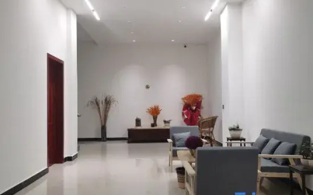 My Boyfriend's B&B near Changshui International Airport.