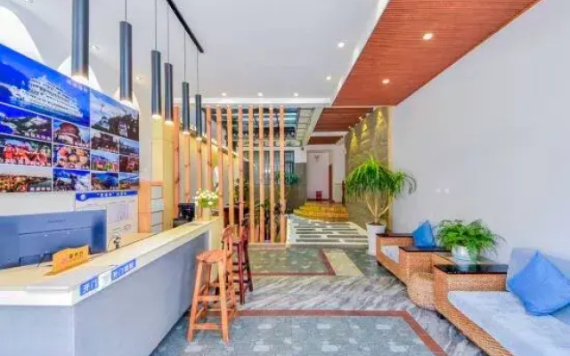 Meet Huakai Smart Homestay (Dali Ancient City South Gate Branch)