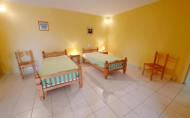 Gîte Saint-Mars-sur-la-Futaie, 4 pièces, 6 personnes - FR-1-600-94