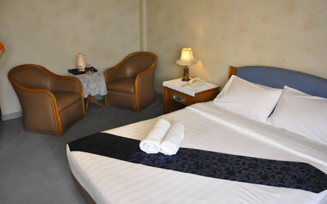 Trocadero Hotel Bangkok