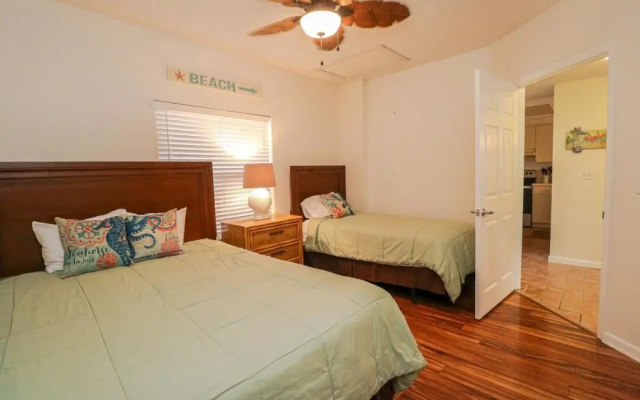 Ocean Village Club F32